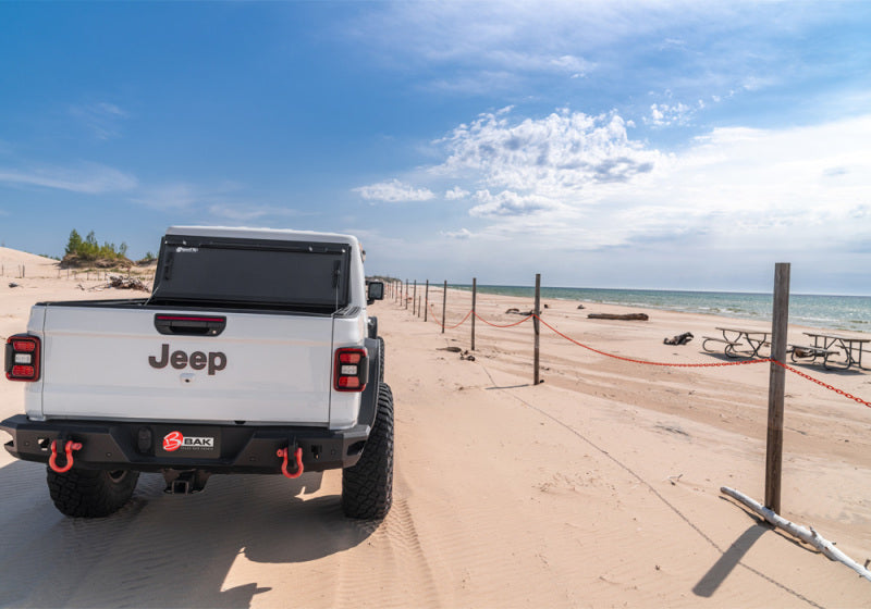 BAK 2020 Jeep Gladiator 5ft Bed BAKFlip MX4 - GTR Auto