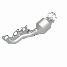 Load image into Gallery viewer, MagnaFlow Direct Fit Catalytic Converter 01-04 Nissan Frontier Passenger Side Manifold