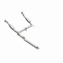 Load image into Gallery viewer, MagnaFlow DF Cat. Conv3/04-05 Ford Explorer 4.0L / 3/04-05 Mercury Mountaineer Y-Pipe Assembly
