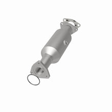 Load image into Gallery viewer, MagnaFlow Direct Fit Catalytic Converter OEM 2001-2002 Acura MDX/2003-2004 Honda Pilot Underbody