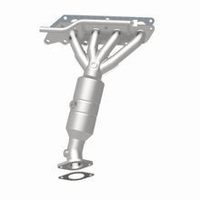 Load image into Gallery viewer, MagnaFlow Direct Fit Catalytic Converter 07 Ford Focus 2.0L Manifold **CA Emissions**
