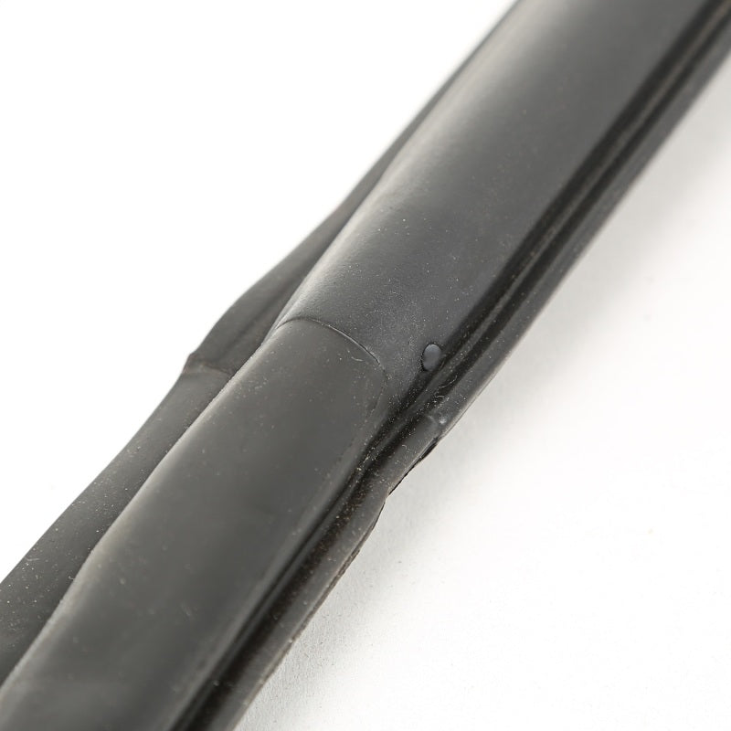 Omix Front Full Door Seal RH 07-18 Jeep Wrangler - GTR Auto