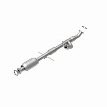 Load image into Gallery viewer, MagnaFlow Direct Fit Catalytic Converter 00 Hyundai Sonata 2.5L