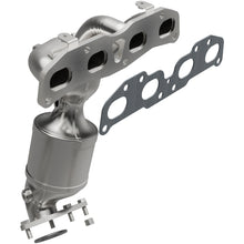 Load image into Gallery viewer, MagnaFlow Direct Fit Catalytic Converter 08-13 Nissan Rogue 2.5L CA