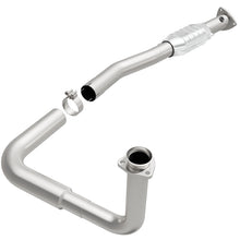 Load image into Gallery viewer, MagnaFlow Direct Fit Catalytic Converter 97-00 GM Van 5.7L Lf