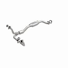 Load image into Gallery viewer, MagnaFlow Direct Fit Catalytic Converter 01-05 Chevy Blazer 4.3L 2WD