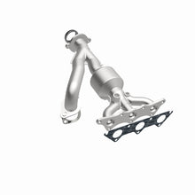 Load image into Gallery viewer, MagnaFlow Direct Fit Catalytic Converter 04-05 Mitsu Endeavor 3.8L
