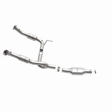 Load image into Gallery viewer, MagnaFlow Direct Fit Catalytic Converter Explorer 02-04 4.6L OEM