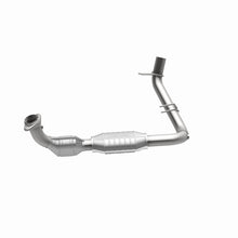 Load image into Gallery viewer, MagnaFlow Direct Fit Catalytic Converter 98 Ford Expedition 5.4L