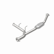 Load image into Gallery viewer, MagnaFlow Direct Fit Catalytic Converter 05 Expedition P/S 5.4L OEM