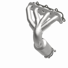 Load image into Gallery viewer, MagnaFlow Direct Fit Catalytic Converter 97-01 Camry 2.2 manif OEM