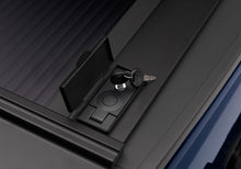 Load image into Gallery viewer, Retrax 14-up Chevy/GMC 1500 5.8ft Bed / 15-up 2500/3500 RetraxONE MX - GTR Auto