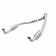 Load image into Gallery viewer, MagnaFlow Direct Fit Catalytic Converter 94-95 Disc./Defender 3.9L