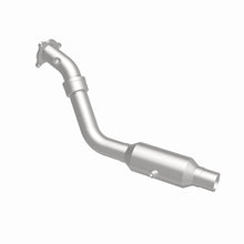 Load image into Gallery viewer, MagnaFlow Direct Fit Catalytic Converter OEM 2004-2006 Chrysler Pacifica Underbody