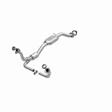 Load image into Gallery viewer, MagnaFlow Direct Fit Catalytic Converter 01-05 Chevy Blazer 4.3L 2WD