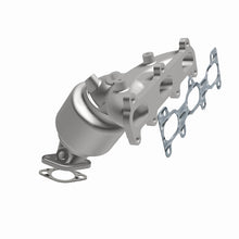 Load image into Gallery viewer, MagnaFlow Direct Fit Catalytic Converter 07-09 Hyundai Santa Fe 2.7L