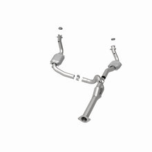 Load image into Gallery viewer, MagnaFlow Direct Fit Catalytic Converter 2002 Chevy E 1500 Van 4.3L