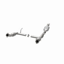 Load image into Gallery viewer, MagnaFlow Direct Fit Catalytic Converter Explorer 02-04 4.6L OEM