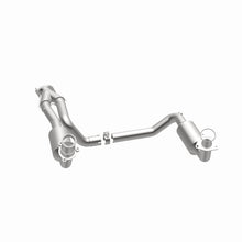 Load image into Gallery viewer, MagnaFlow DF Catalytic Conv OEM 2005 GMC Sierra/Chevrolet Silverado 1500/Cadillac Escalade Underbody