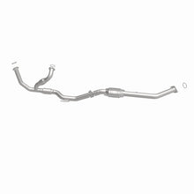 Load image into Gallery viewer, MagnaFlow Direct Fit Catalytic Converter 98-00 Sienna 3.0L