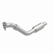 Load image into Gallery viewer, MagnaFlow Direct Fit Catalytic Converter OEM 2004-2006 Chrysler Pacifica Underbody