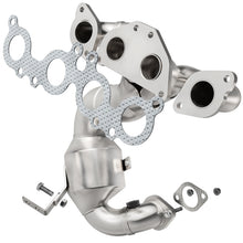 Load image into Gallery viewer, MagnaFlow Direct Fit Catalytic Converter 05-11 Volvo XC90 4.4L Rear