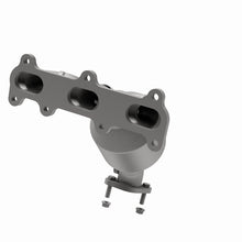 Load image into Gallery viewer, MagnaFlow Direct Fit Catalytic Converter 2004 Hyundai Santa Fe 2.7L