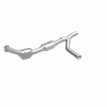 Load image into Gallery viewer, MagnaFlow Direct Fit Catalytic Converter 97-00 Ford Vans 4.2L