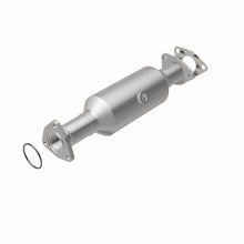 Load image into Gallery viewer, MagnaFlow Direct Fit Catalytic Converter OEM 2001-2002 Acura MDX/2003-2004 Honda Pilot Underbody