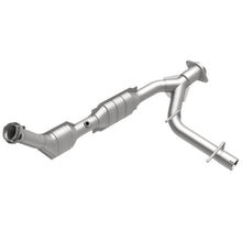 Load image into Gallery viewer, MagnaFlow Direct Fit Catalytic Converter 03-04 Exped 4.6L Passenger Side OEM