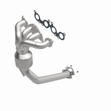 Load image into Gallery viewer, MagnaFlow Direct Fit Catalytic Converter 05-11 Volvo XC90 4.4L Front