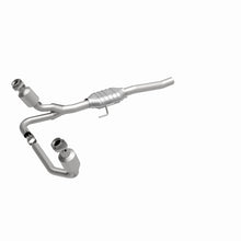 Load image into Gallery viewer, MagnaFlow Direct Fit Catalytic Converter 00-03 Dodge Dakota 2WD 4.7L