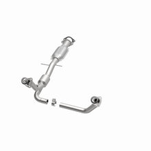 Load image into Gallery viewer, MagnaFlow DF Catalytic Conv 00-04 Chevy S10 Pickup 4.3L 2WD A/T / 00-04 GMC Sonoma 4.3L 2WD A/T