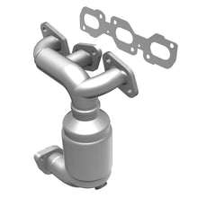 Load image into Gallery viewer, MagnaFlow Direct Fit Catalytic Converter Contour 95-00 2.5L Front MF