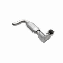 Load image into Gallery viewer, MagnaFlow Direct Fit Catalytic Converter 97-98 Ford Exped 4.6L D/S
