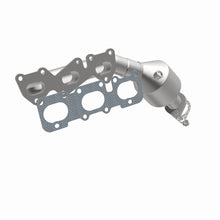Load image into Gallery viewer, MagnaFlow Direct Fit Catalytic Converter 2009 Kia Borrego 3.8L Passenger Side