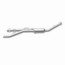 Load image into Gallery viewer, MagnaFlow Direct Fit Catalytic Converter 1997-2000 Ford Explorer 4.0