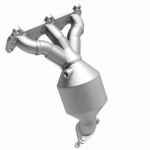 Load image into Gallery viewer, MagnaFlow Direct Fit Catalytic Converter 2004 Hyundai Santa Fe 2.7L
