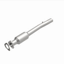Load image into Gallery viewer, MagnaFlow Direct Fit Catalytic Converter 2000-2002 Ford E-150/E-250/E-350 Ecoline/Super Duty