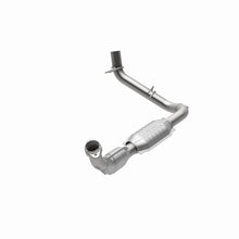 Load image into Gallery viewer, MagnaFlow Direct Fit Catalytic Converter 97-98 Ford Trucks 5.4L