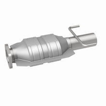 Load image into Gallery viewer, MagnaFlow Direct Fit Catalytic Converter 95-02 Lincoln Continental