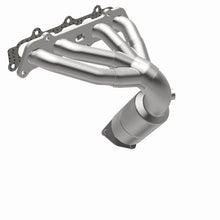 Load image into Gallery viewer, MagnaFlow Direct Fit Catalytic Converter 97-01 Camry 2.2 manif OEM