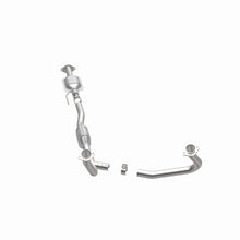 Load image into Gallery viewer, MagnaFlow Direct Fit Catalytic Converter 96-97 Ford Aerostar 4.0L