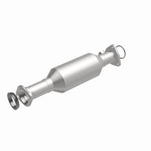 Load image into Gallery viewer, MagnaFlow Direct Fit Catalytic Converter 97-01 Honda CR-V 2.0L