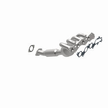 Load image into Gallery viewer, MagnaFlow Direct Fit Catalytic Converter 05-06 Ford Focus 2.0L