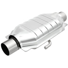 Load image into Gallery viewer, MagnaFlow Universal Catalytic Converter 2.5 W/Air