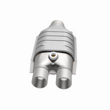 Load image into Gallery viewer, MagnaFlow Universal Catalytic Converter 2/3 D/S Single O2 Boss