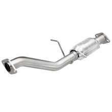 Load image into Gallery viewer, MagnaFlow Direct Fit Catalytic Converter 95-98 Toyota T100 2WD 3.4L