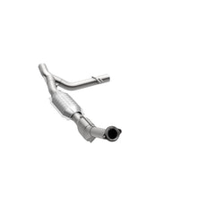 Load image into Gallery viewer, MagnaFlow Direct Fit Catalytic Converter 97-98 Expedition-Navigator