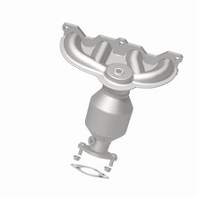 Load image into Gallery viewer, MagnaFlow Direct Fit Catalytic Converter 11-15 Kia Sportage OEM Manifold
